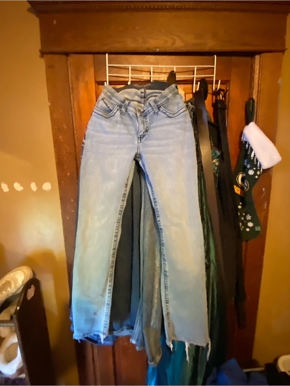 Wrangler Light Blue Boot-Cut Women’s Jeans with Frayed Hem - Picture 2 of 6